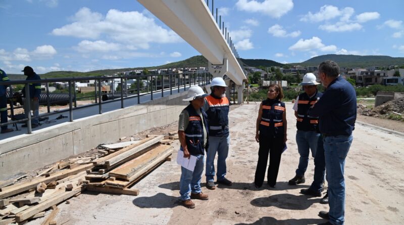 Supervisa CEI avance de puente peatonal en el Anillo Vial Junípero Serra
