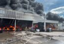 Fuerte incendio consume bodega en el Parque Industrial Querétaro