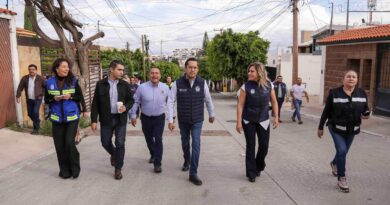 Chepe Guerrero supervisa reparación de socavones en Tejeda