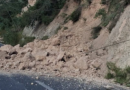 Derrumbe de rocas daña línea eléctrica principal en la carretera a Bernal