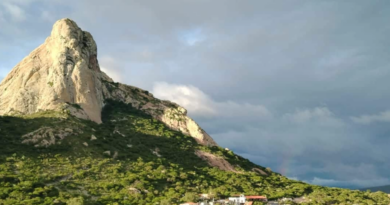 Suspende Ezequiel Montes el cobro de acceso a la Peña de Bernal y anuncia plan de rehabilitación