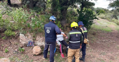 Rescatan a senderista lesionada en el cerro Rostro de Cristo en Huimilpan