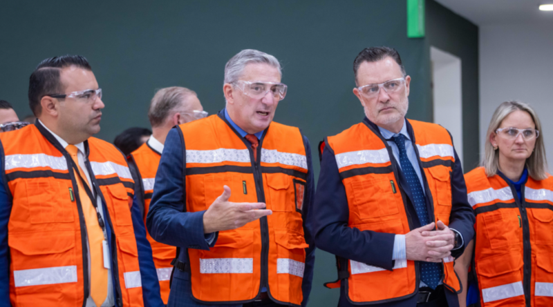 Inaugura Kuri el nuevo campus de Schneider Electric en Colón con inversión de más de 3 mil 600 millones de pesos